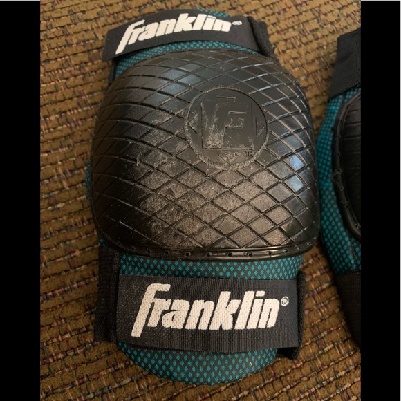 Vintage Franklin Skating Knee Pads - Picture 2 of 3